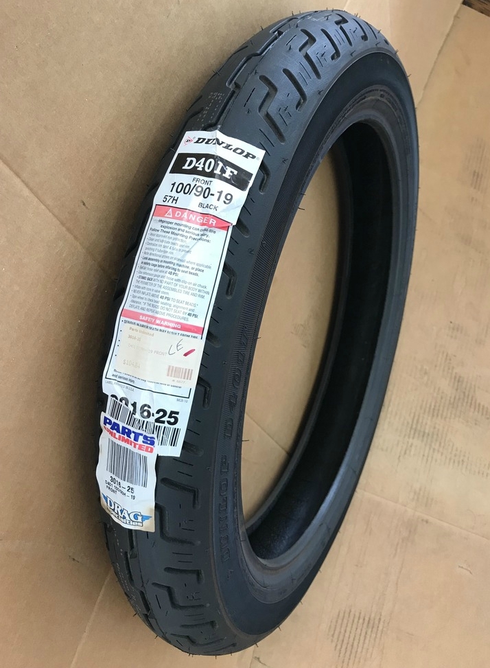 Dunlop D401 Harley Davidson 100/90H-19 Front Tire (3016-25 Or 43112-91A)